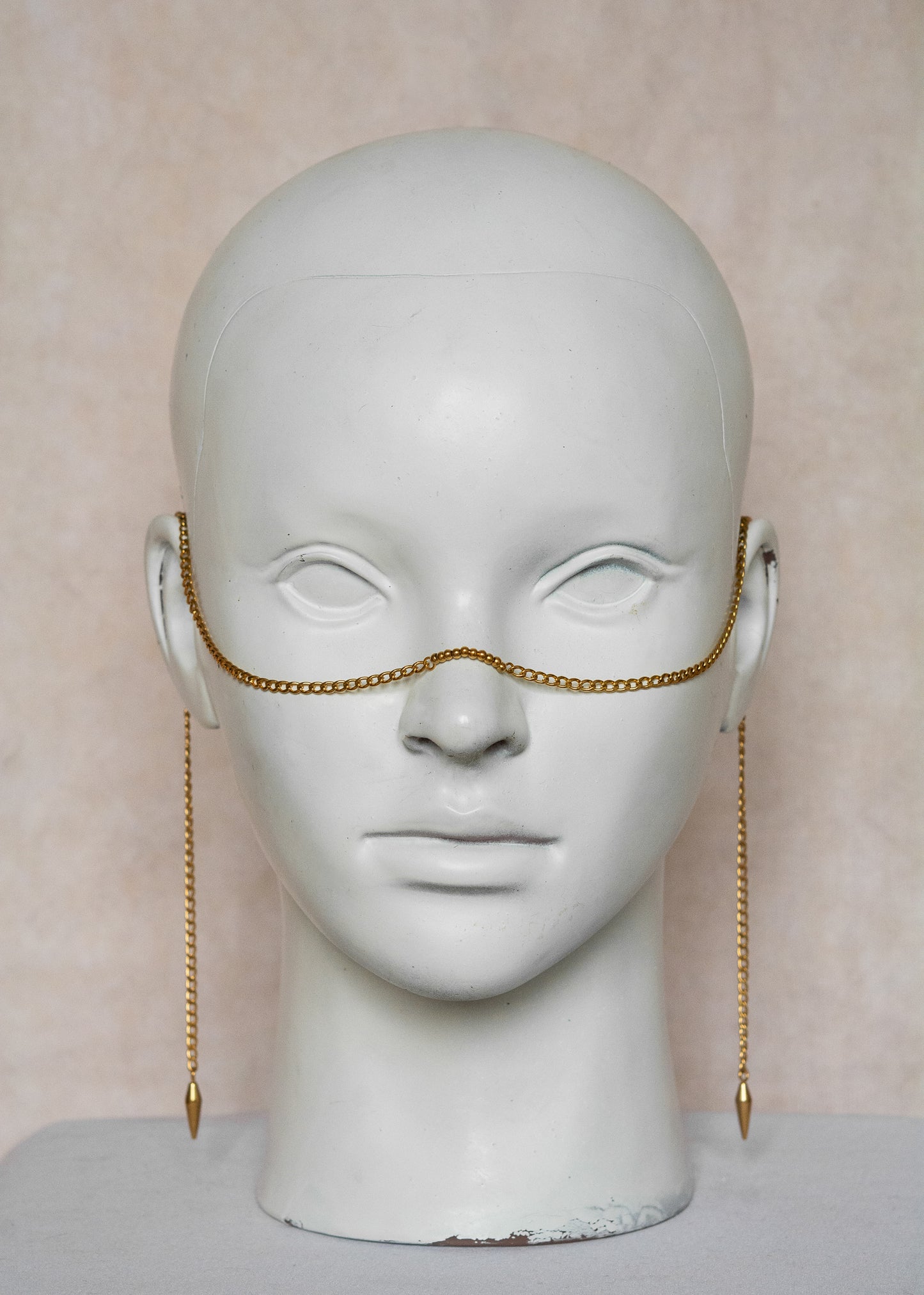 Chaîne de visage en acier inoxydable doré, mailles classiques. Bijou intemporel, pour look boho chic.