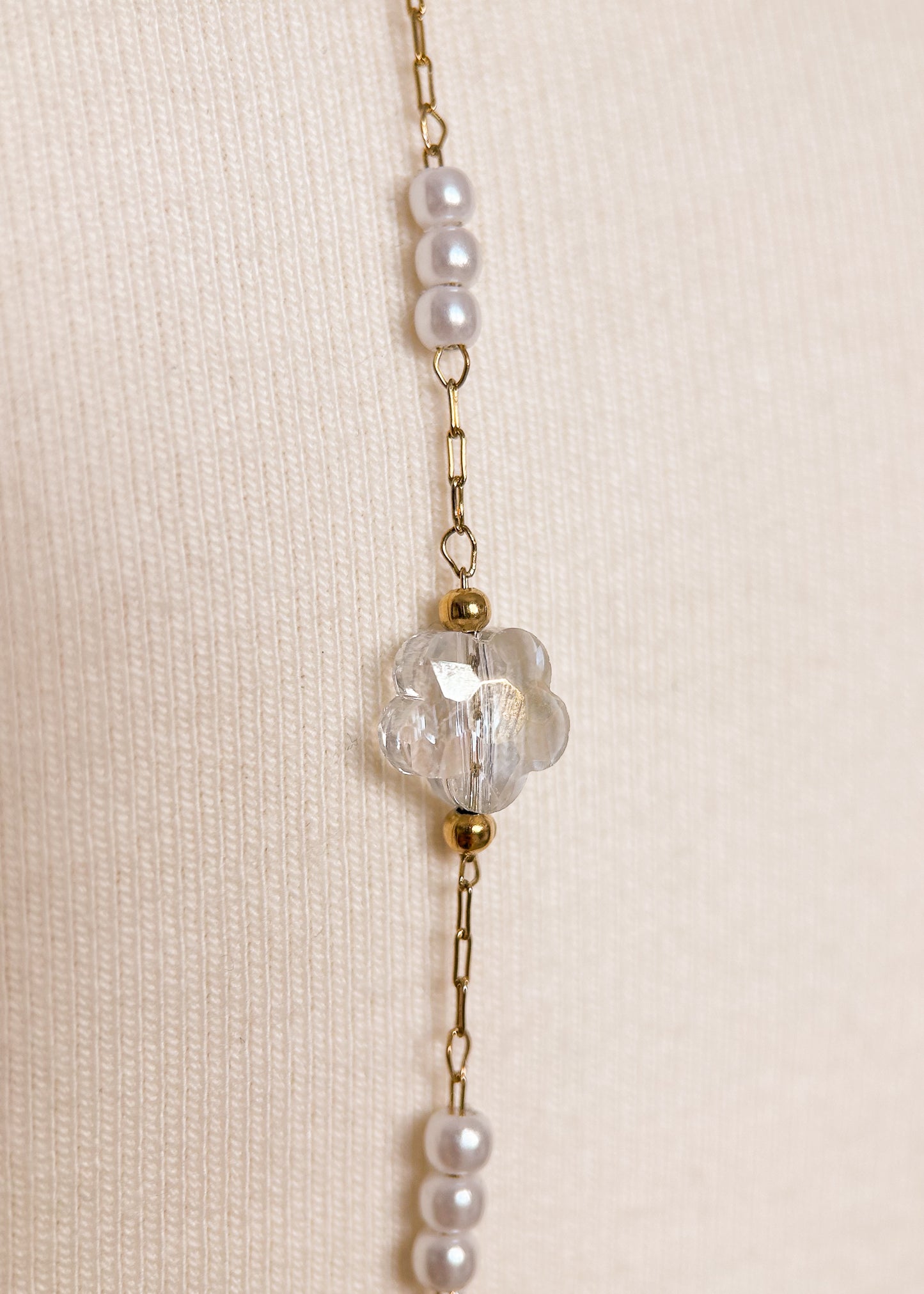 Chaîne de corps fine en acier inoxydable plaqué or avec perles blanches. Bijou délicat, minimaliste, festival, été, mariage.