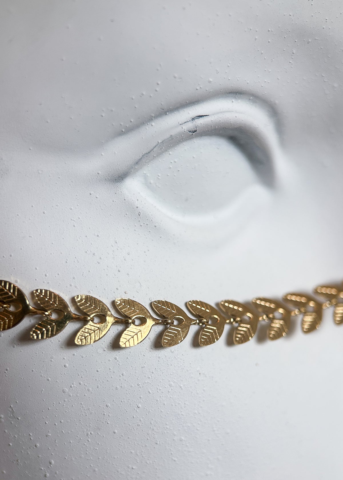 Chaîne de visage feuilles de laurier, jaspe picasso, fait main à Montréal. Bijou facial bohème pour festival, costume, séance photo.