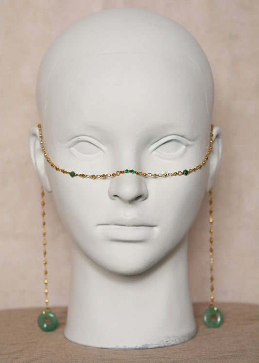 Chaîne de visage en acier inoxydable plaqué or et disques de pierre d'aventurine. Fait main à Montréal. Bijou facial festival, photoshoot, boho. Bijou doré tribal alternatif.