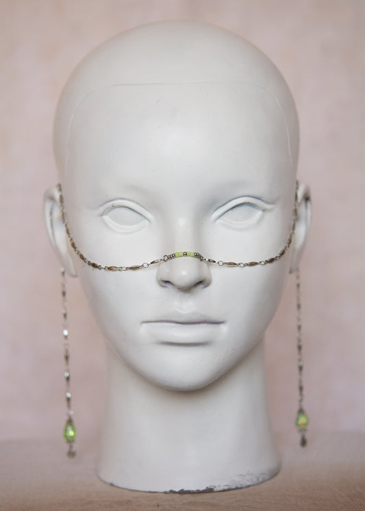 Bijou facial vert mystique. Accessoire rituel, festival, costume, inspiration alchimique ou ésotérique.