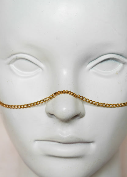 Chaîne de visage en acier inoxydable doré, mailles classiques. Bijou intemporel, pour look boho chic.