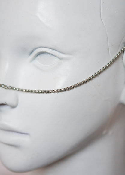 Bijou facial en acier inoxydable avec perles d'eau douce noires. Accessoire mystique, nocturne, rituel, costume ou shoot ésotérique. Bijou alternatif.