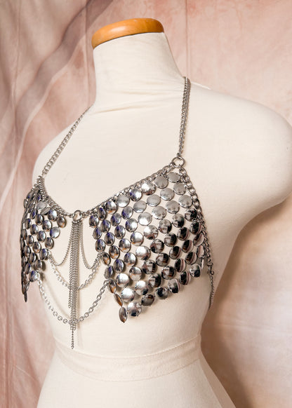 Brassière en maille de disques miroir et chaînes en acier inoxydable. Style armure, festival, scène, costume. Fait main à Montréal. Pièce unique.
