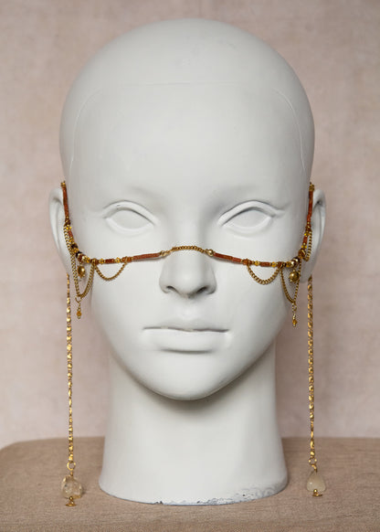 Couronne de quartz et chaîne de visage plaquée or, citrine et grenat. Bijou facial solaire, boho, festival, mariage alternatif, fait main à Montréal.