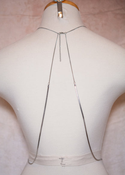 Bijou de corps acier inoxydable, pendentif zircon, chaîne ajustable sur mesure, fait main à Montréal, look minimaliste festival.