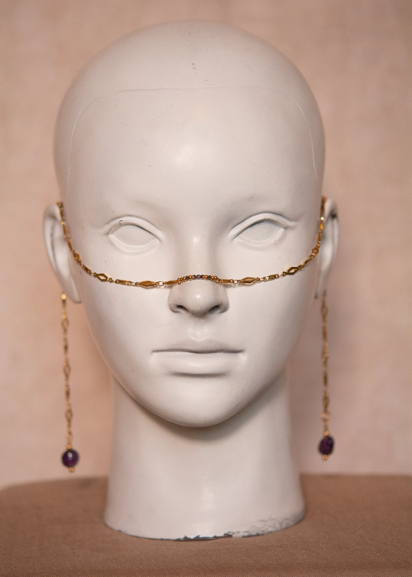 Chaîne géométrique avec cristaux violets et améthystes. Bijou facial idéal pour festival, cérémonie, performance, costume, photoshoot...