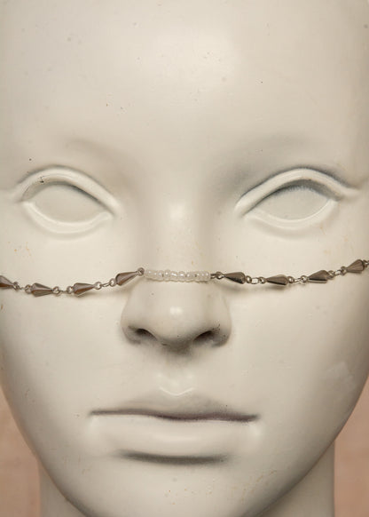 Chaîne de visage unisexe en acier inoxydable avec perles holographiques aux extrémités, bijou facial lumineux pour festival.